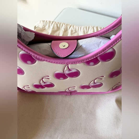 Coachtopia Pink Cherry Ergo Leather Bag - Picture 6 of 10